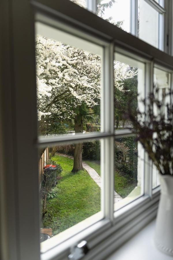 Entire & Private Garden In *